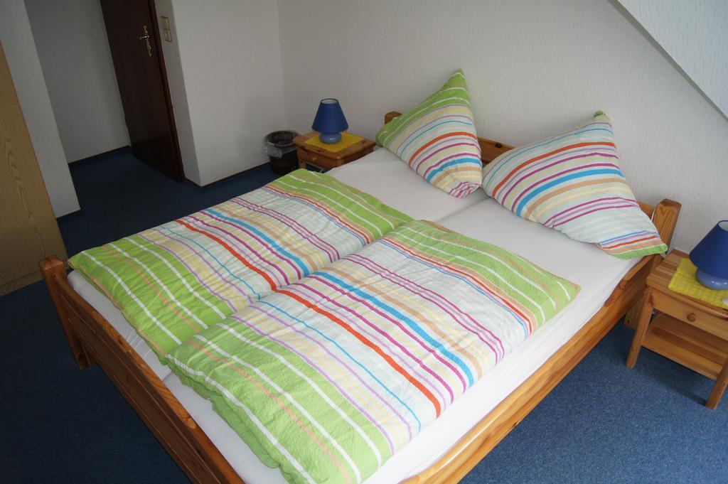Hotel Dorfkrug Buesum Экстерьер фото