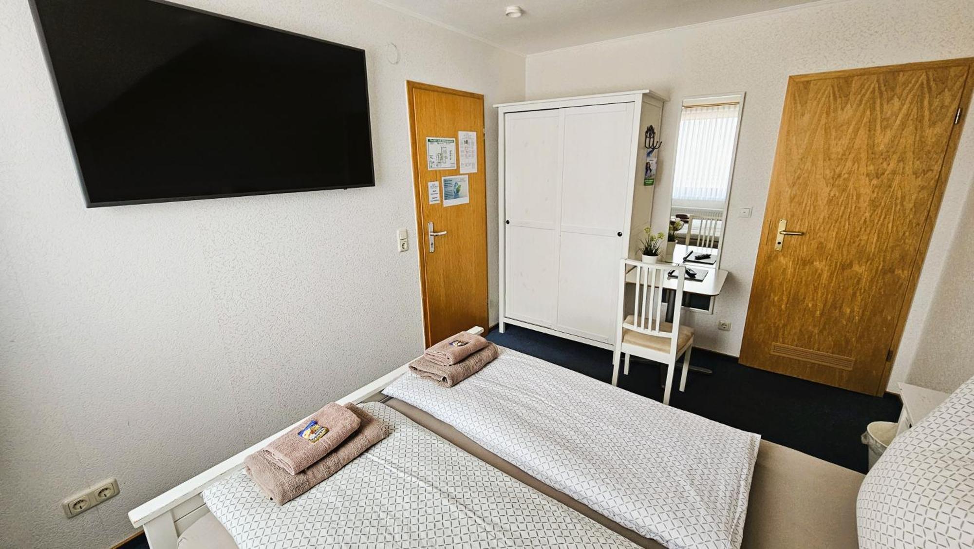 Hotel Dorfkrug Buesum Номер фото