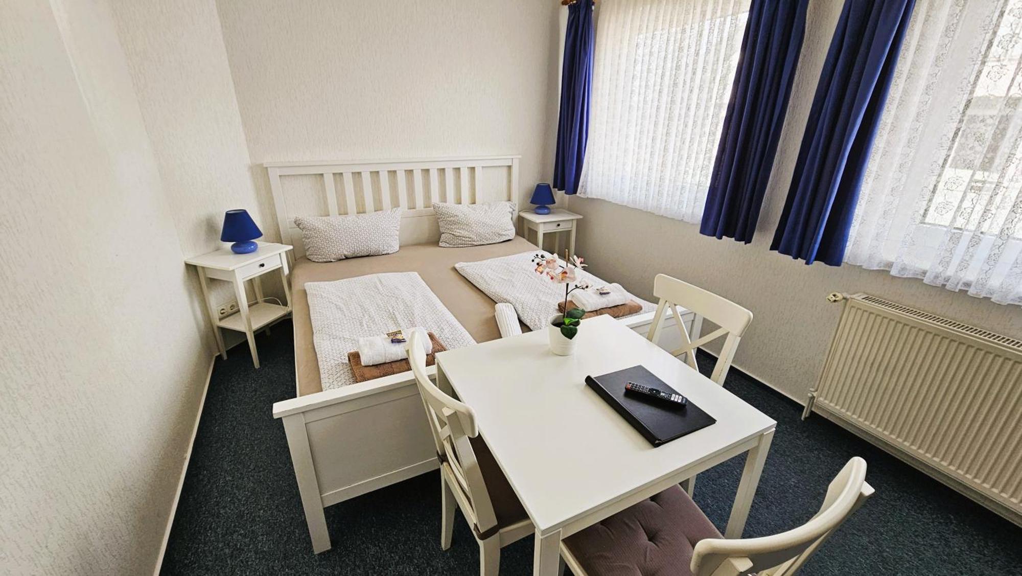 Hotel Dorfkrug Buesum Экстерьер фото