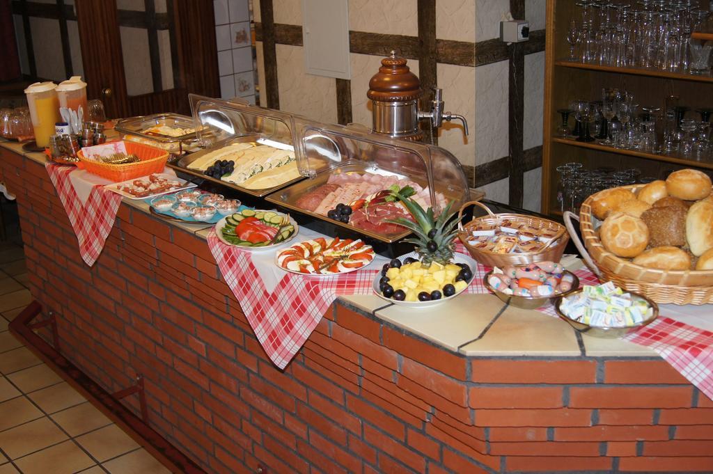 Hotel Dorfkrug Buesum Экстерьер фото